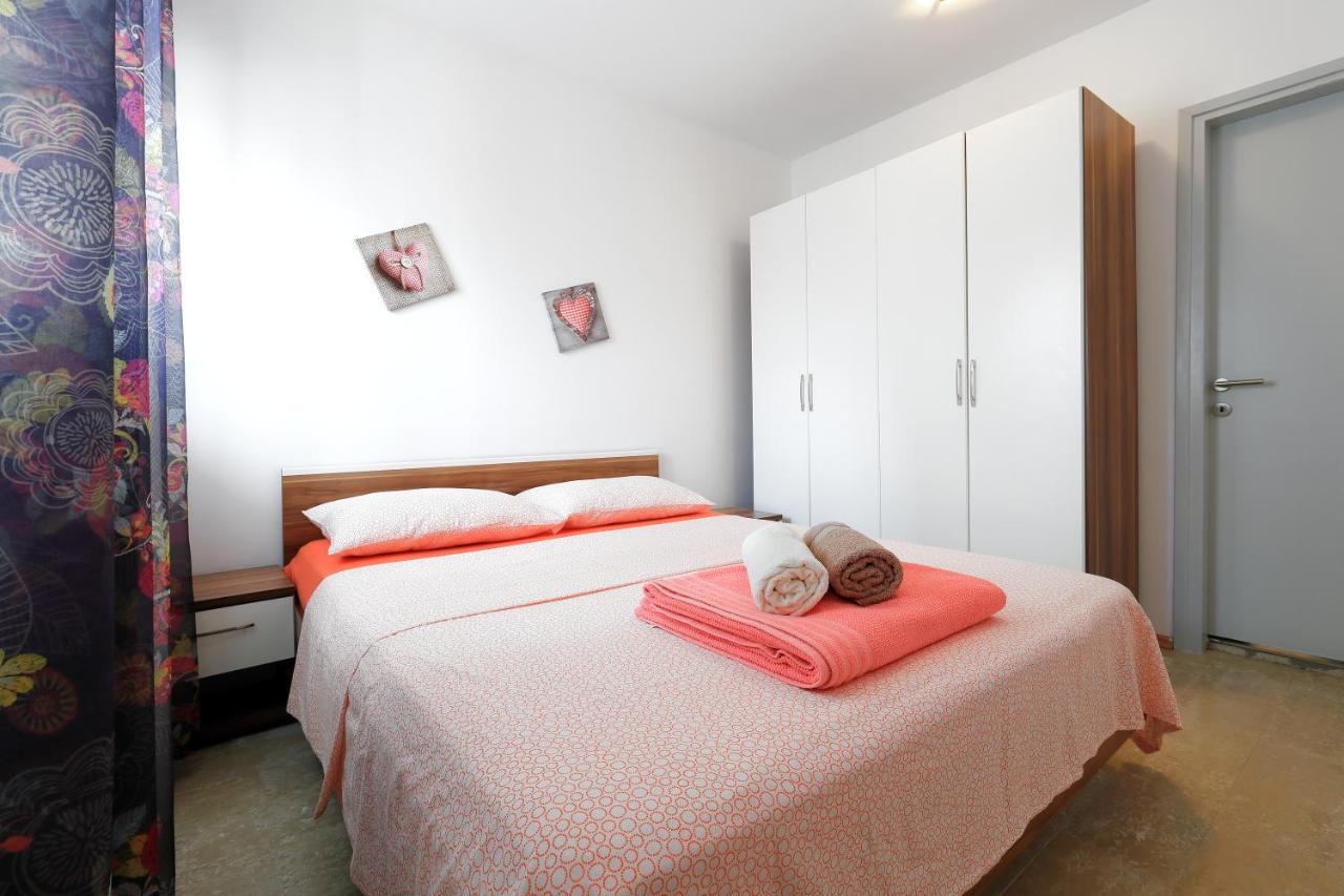 Apartman Don Pag Town Exterior photo
